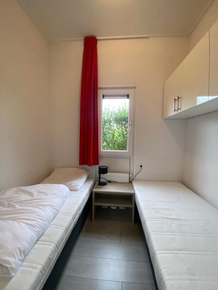 Vrijstaande woning te koop: Pipeluurseweg 8-16, Olburgen