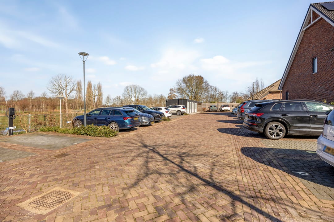 Foto 32 van Leeuwenhof 17