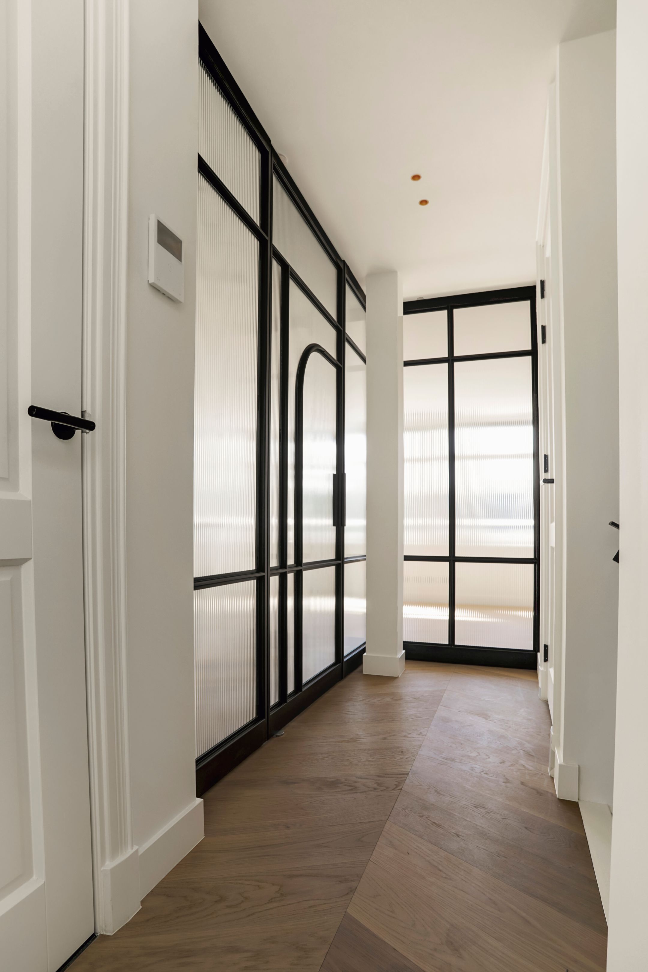 Photo 12 of Van Eeghenstraat 29-B3