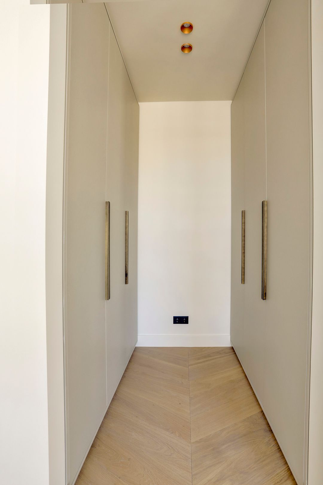 Photo 17 of Van Eeghenstraat 29-B3