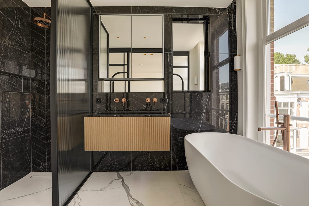 Photo 23 of Van Eeghenstraat 29-B3