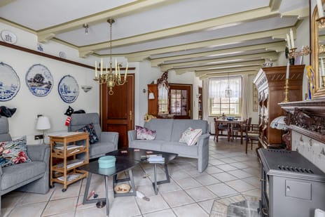 Ring 38 tertiary image