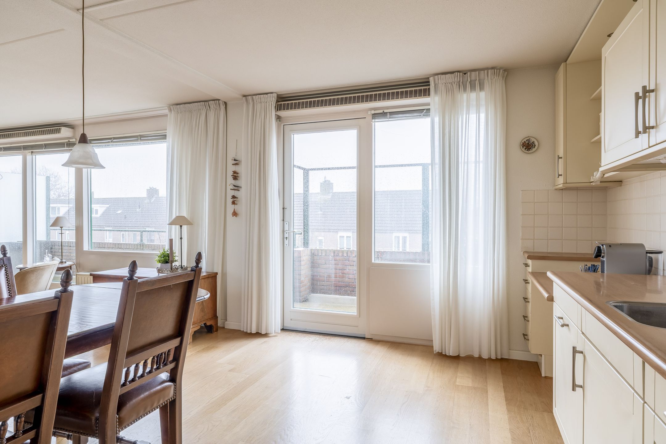 Foto 15 van Hellendaalweg 36