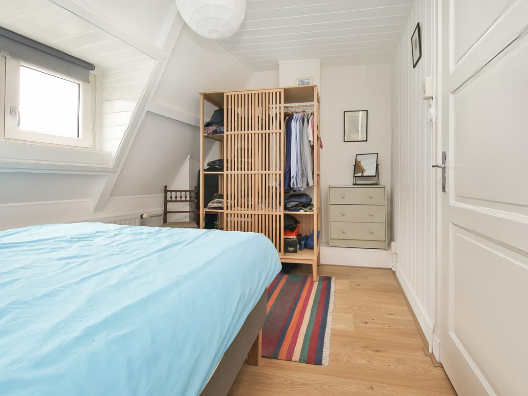 Charming upstairs apartment with 2 bedrooms and south-facing balcony in Haarlem — 20