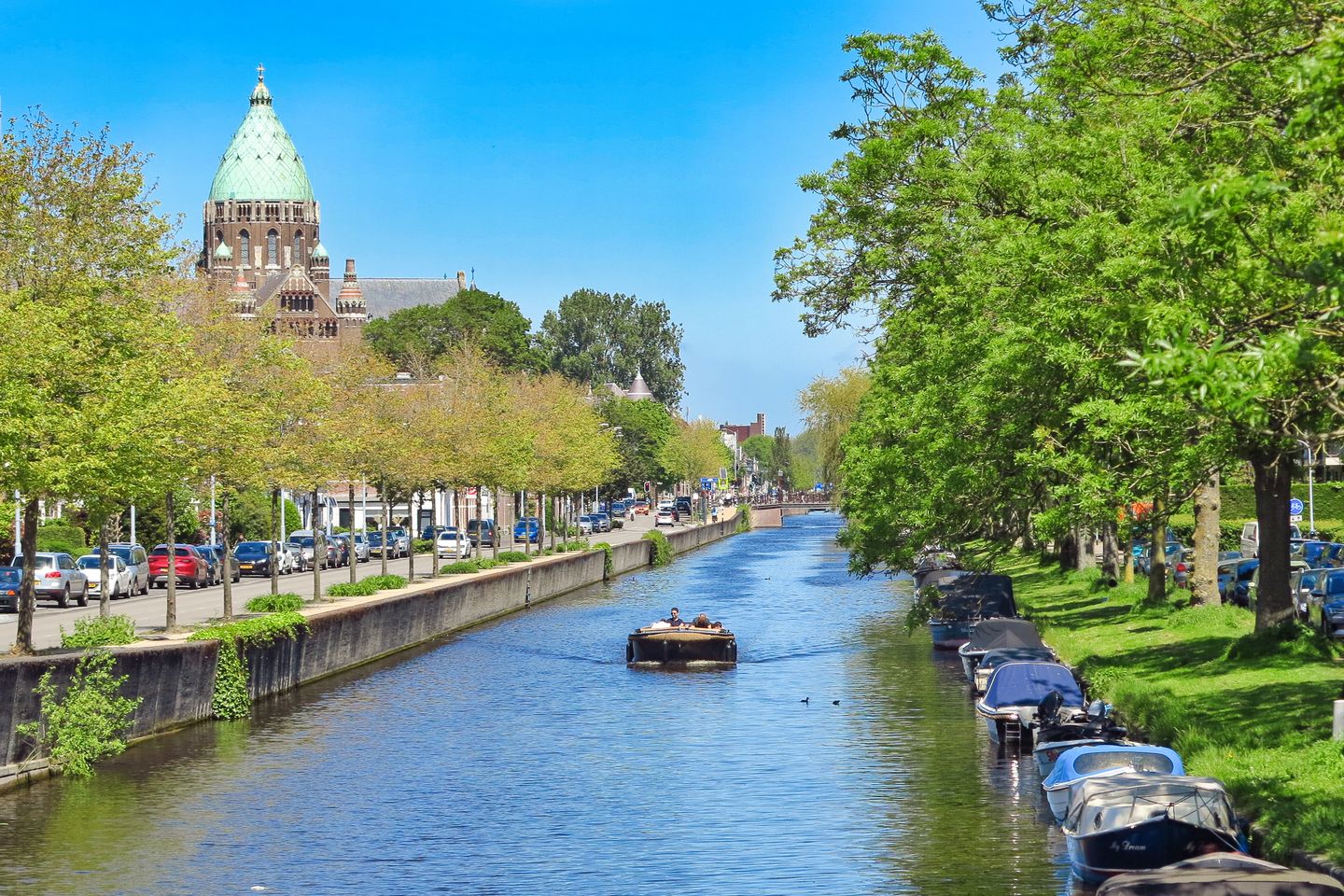 Charming upstairs apartment with 2 bedrooms and south-facing balcony in Haarlem — 32