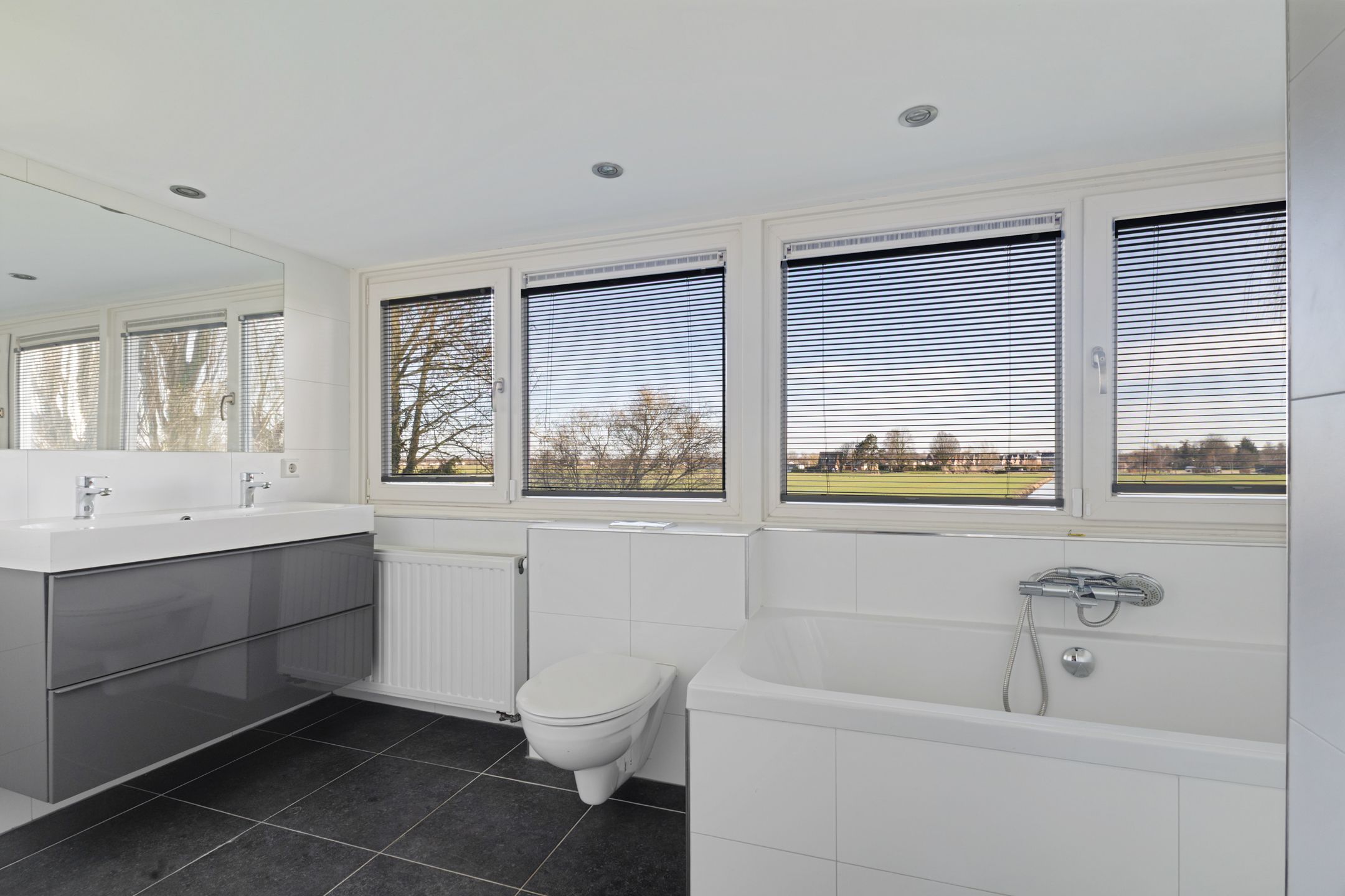 Photo 27 of Maire Hofstedelaan 13