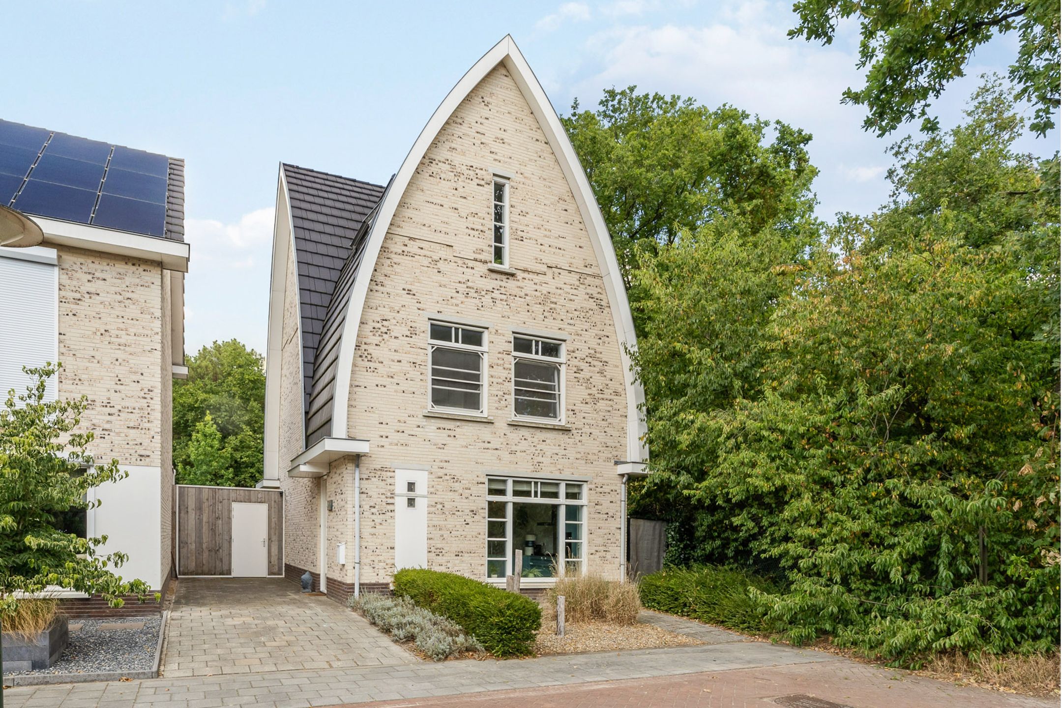 Buying a house in The Netherlands., Berghoeve 13