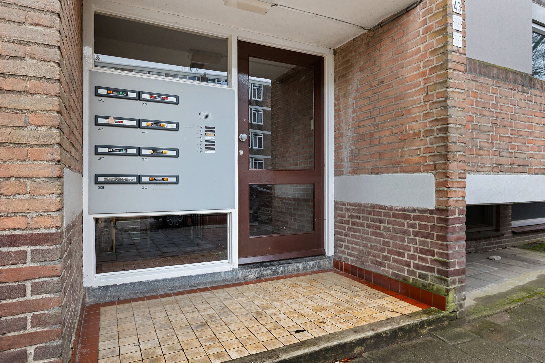 Foto 33 van Outshoornstraat 47