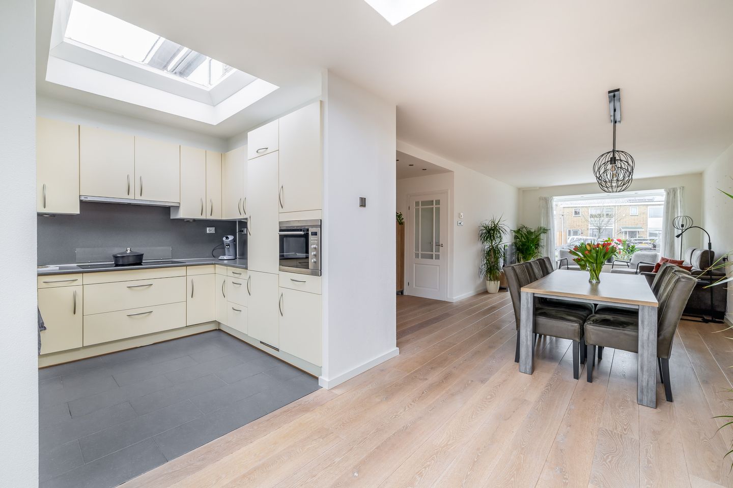 Photo 14 of Barentszstraat 80