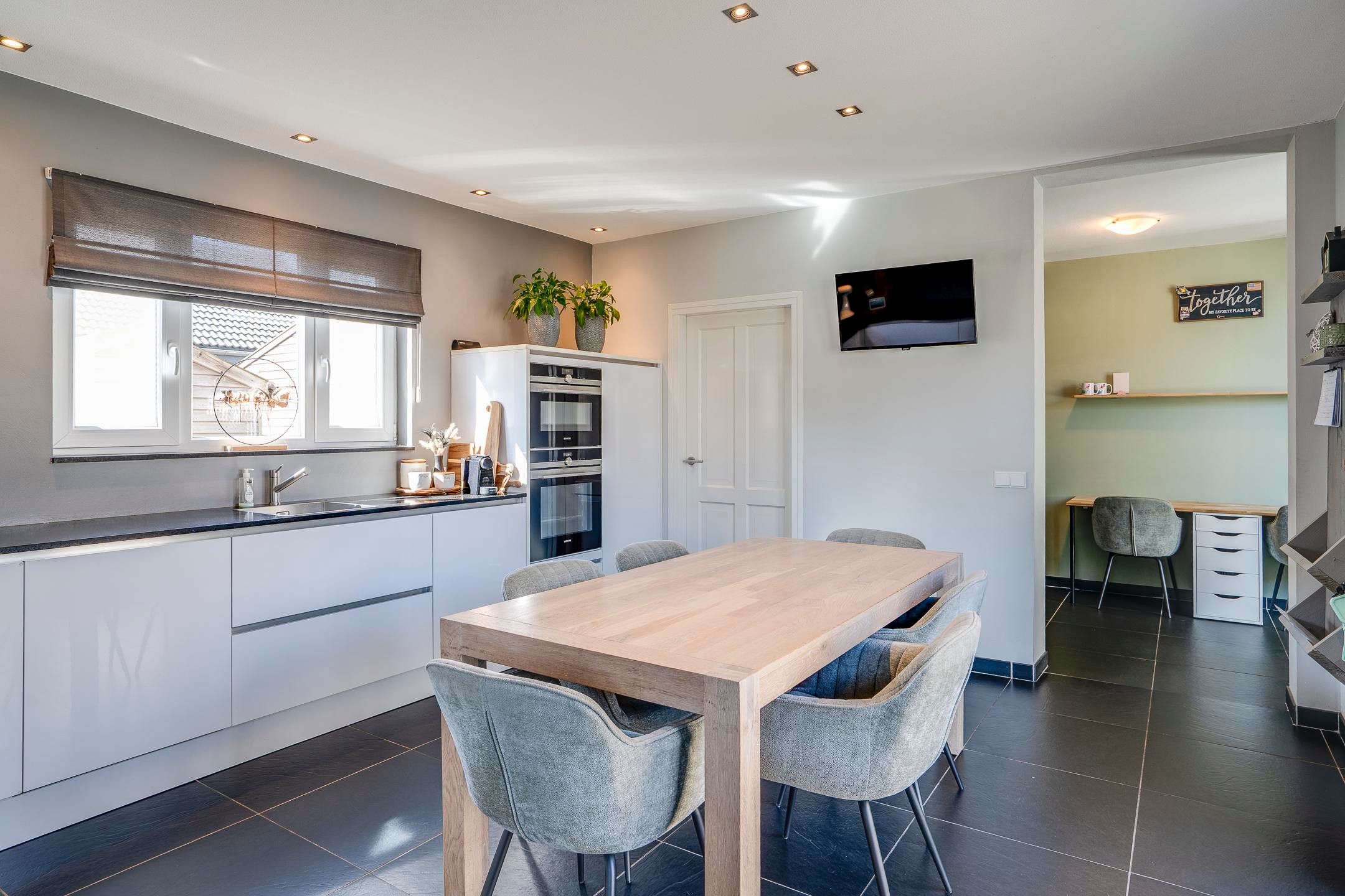 Foto 21 van van Hatzfeldtstraat 9