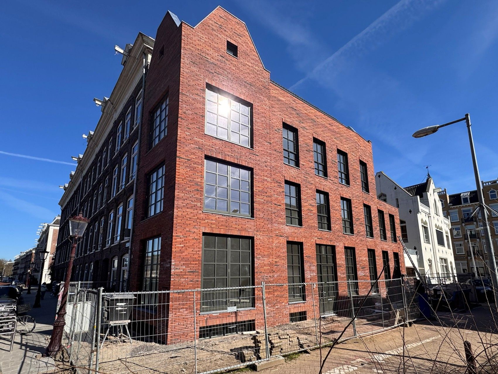 Photo 36 of Schiemanstraat 10