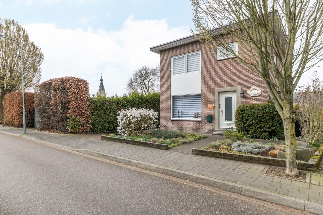 Photo 46 of Piet van Breemenstraat 7