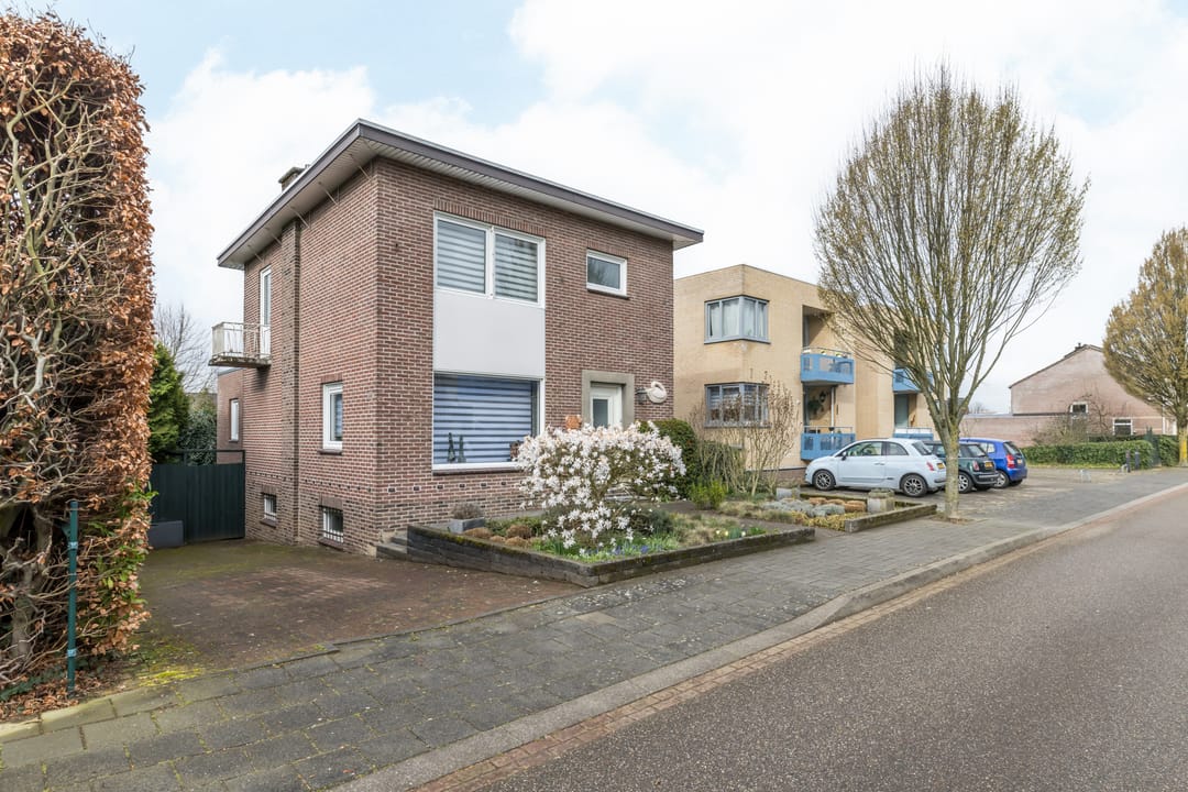 Photo 47 of Piet van Breemenstraat 7