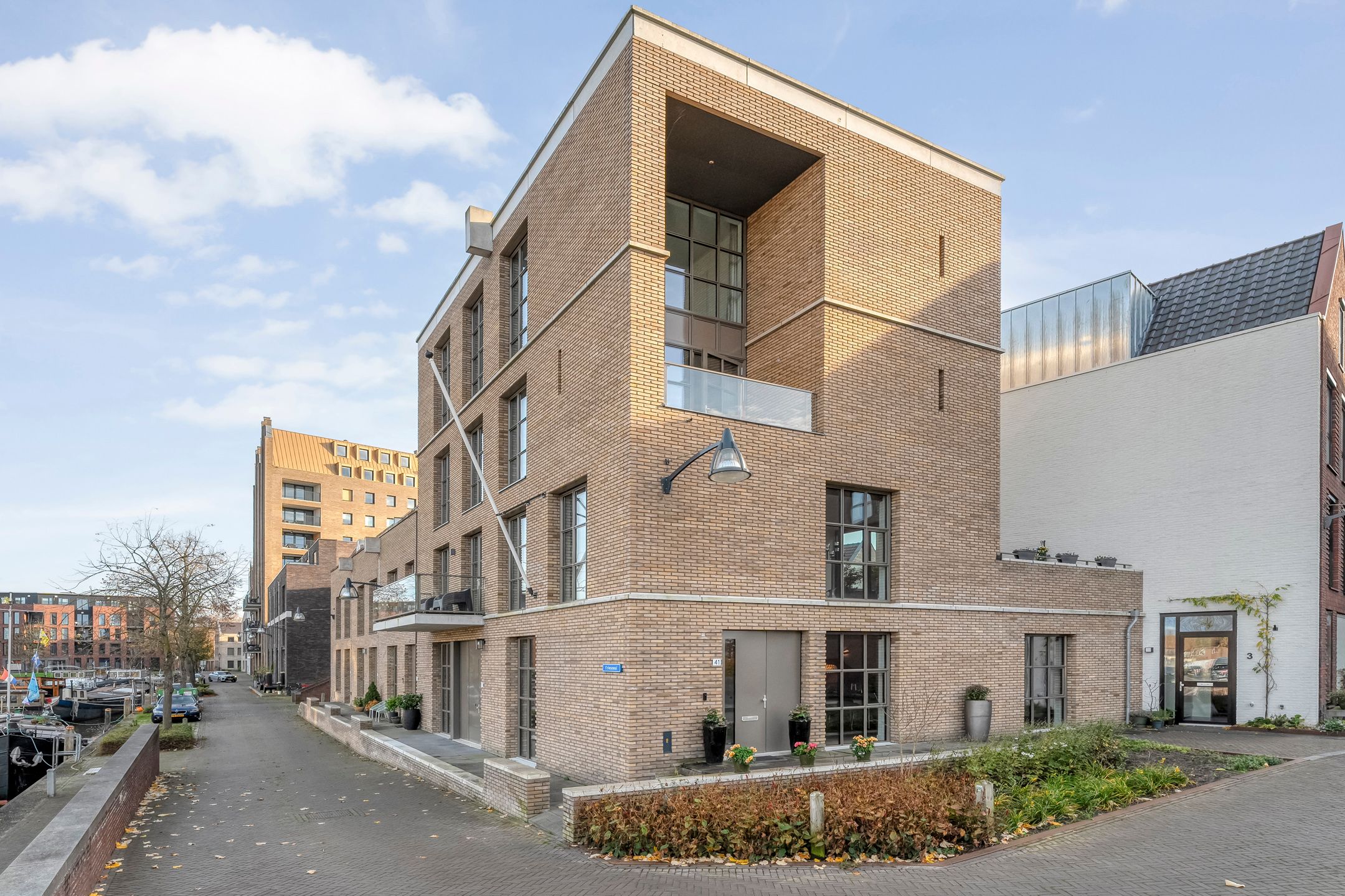 Photo 3 of Friesewal 41