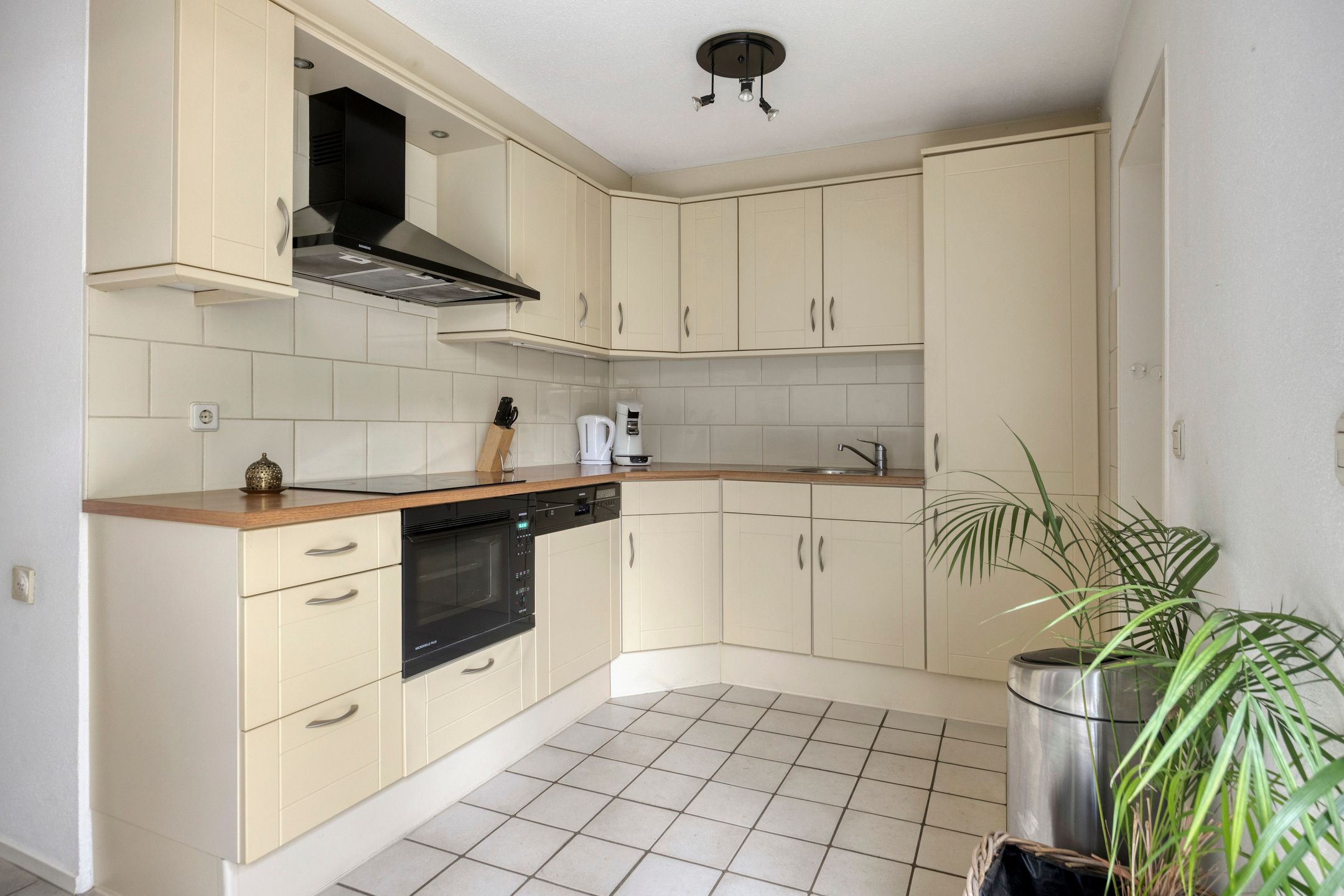 Foto 12 van Jeneverbesweg 5