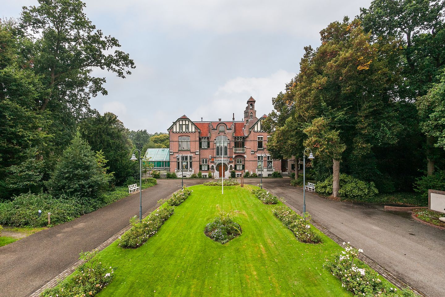 Bekijk foto 3 van Gasthuislaan 2