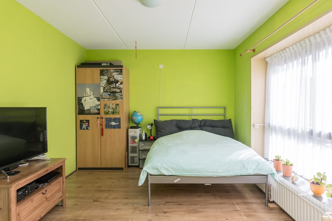 Spacious terraced house with garden and nature nearby — 23