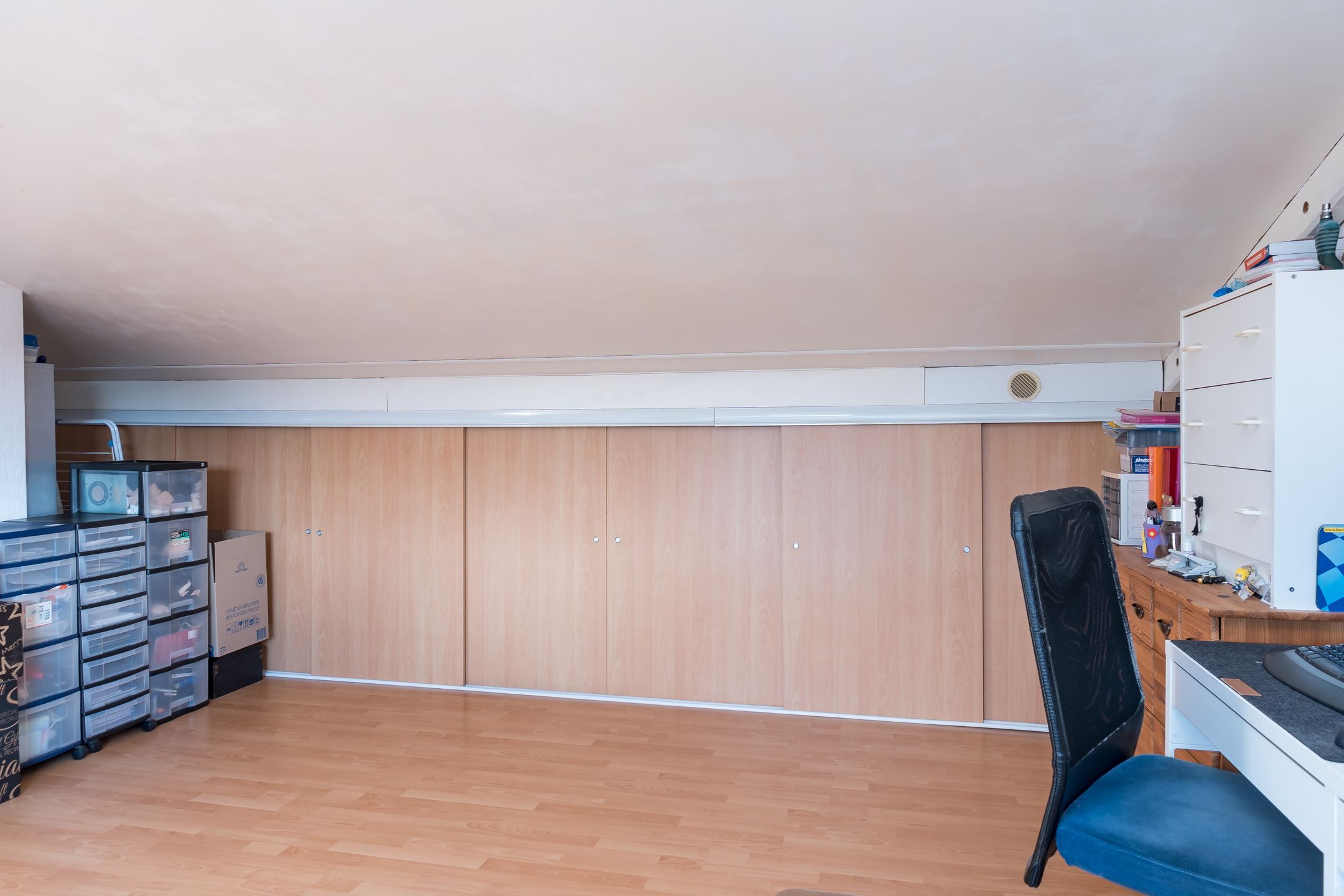 Spacious terraced house with garden and nature nearby — 29