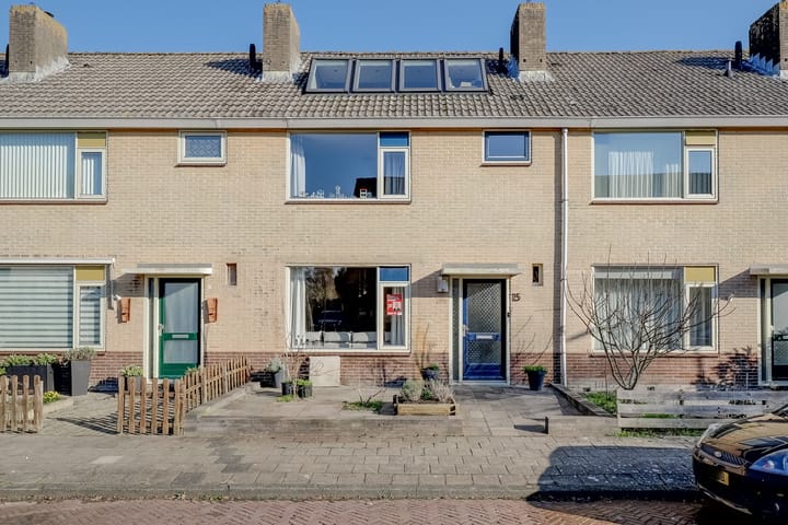 Goudenregenstraat 15