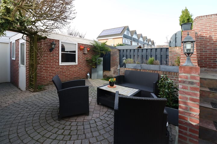 Photo 2 of Gerard Douweg 22