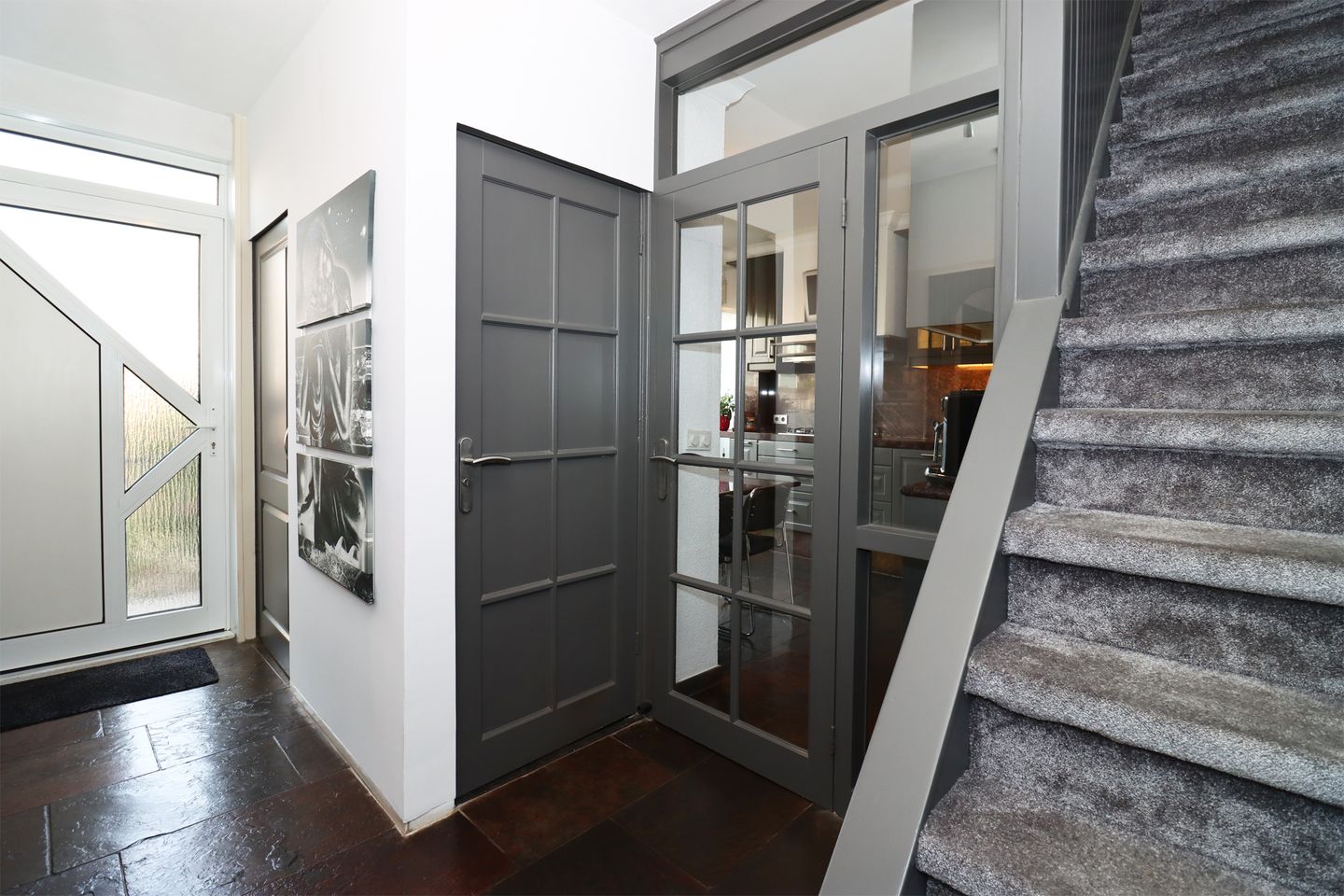 Photo 19 of Gerard Douweg 22