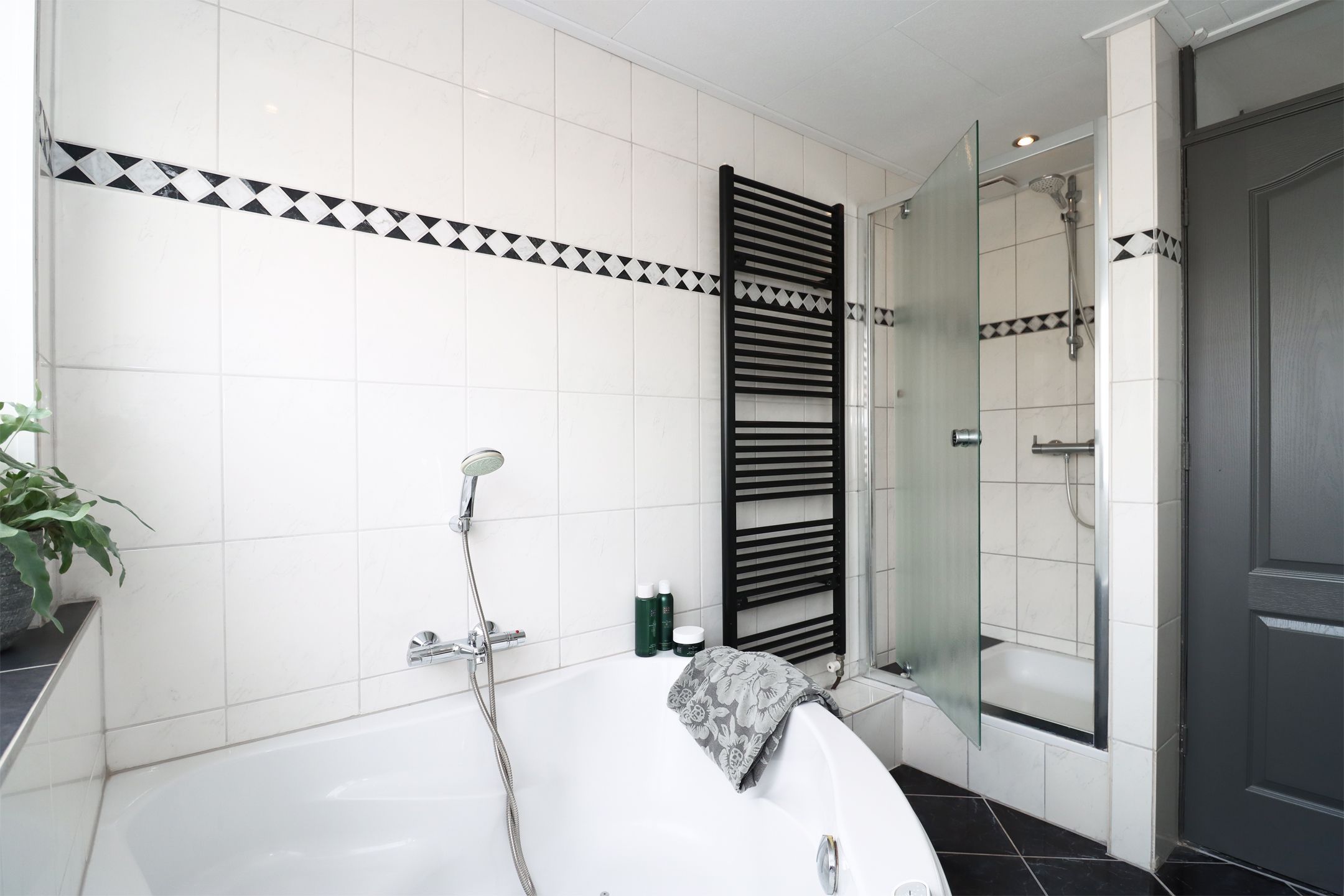 Photo 24 of Gerard Douweg 22