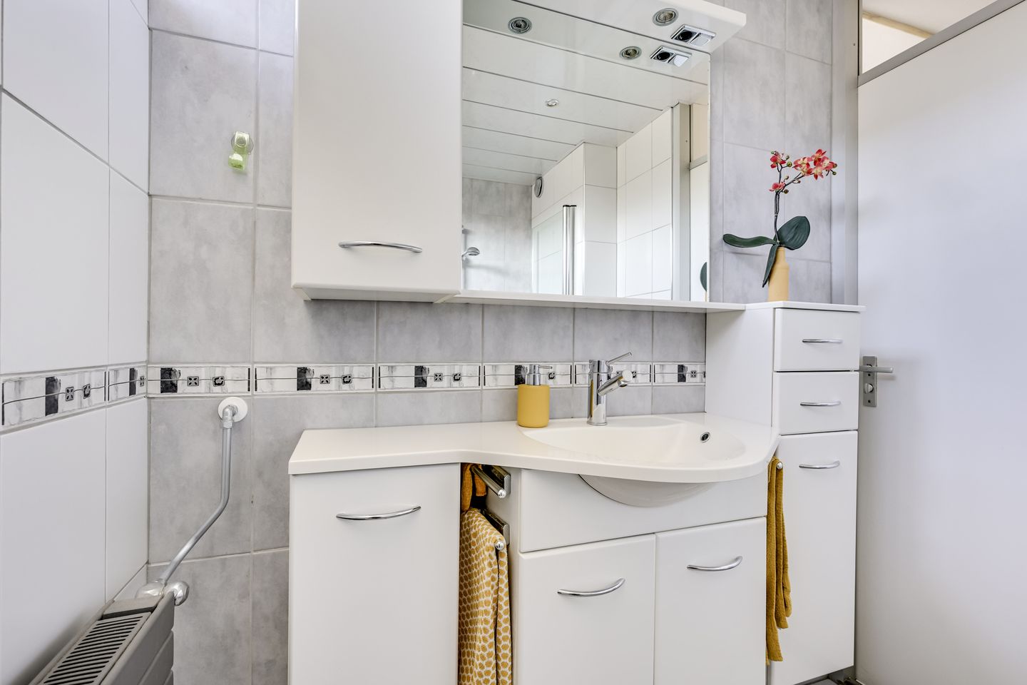 Spacious end house with 4 bedrooms and solar panels in Maarssen-Broek — 38