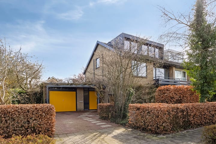 Foto 2 van Burgemeester de van der Schuerenlaan 1