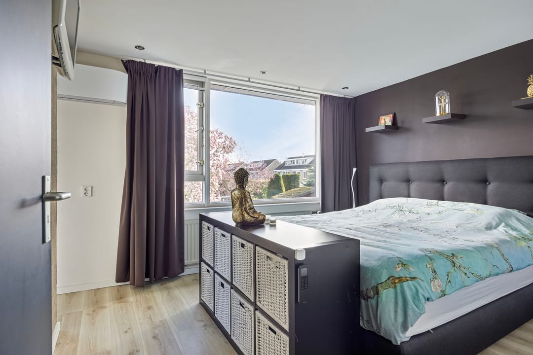 Spacious extended semi-detached residence with five bedrooms in Oosterhout — 29