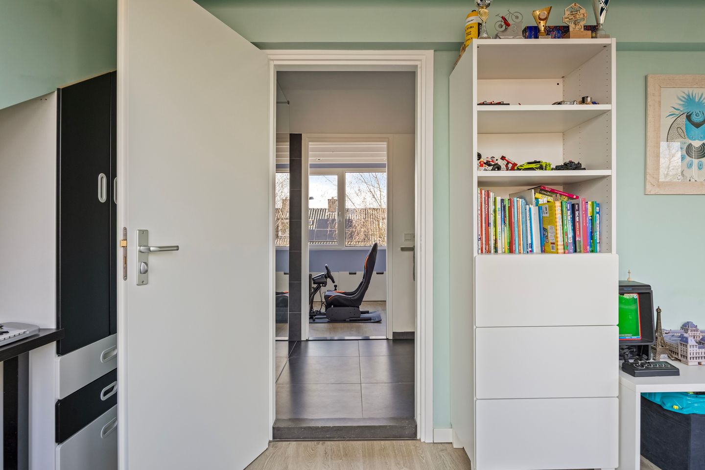 Spacious extended semi-detached residence with five bedrooms in Oosterhout — 41