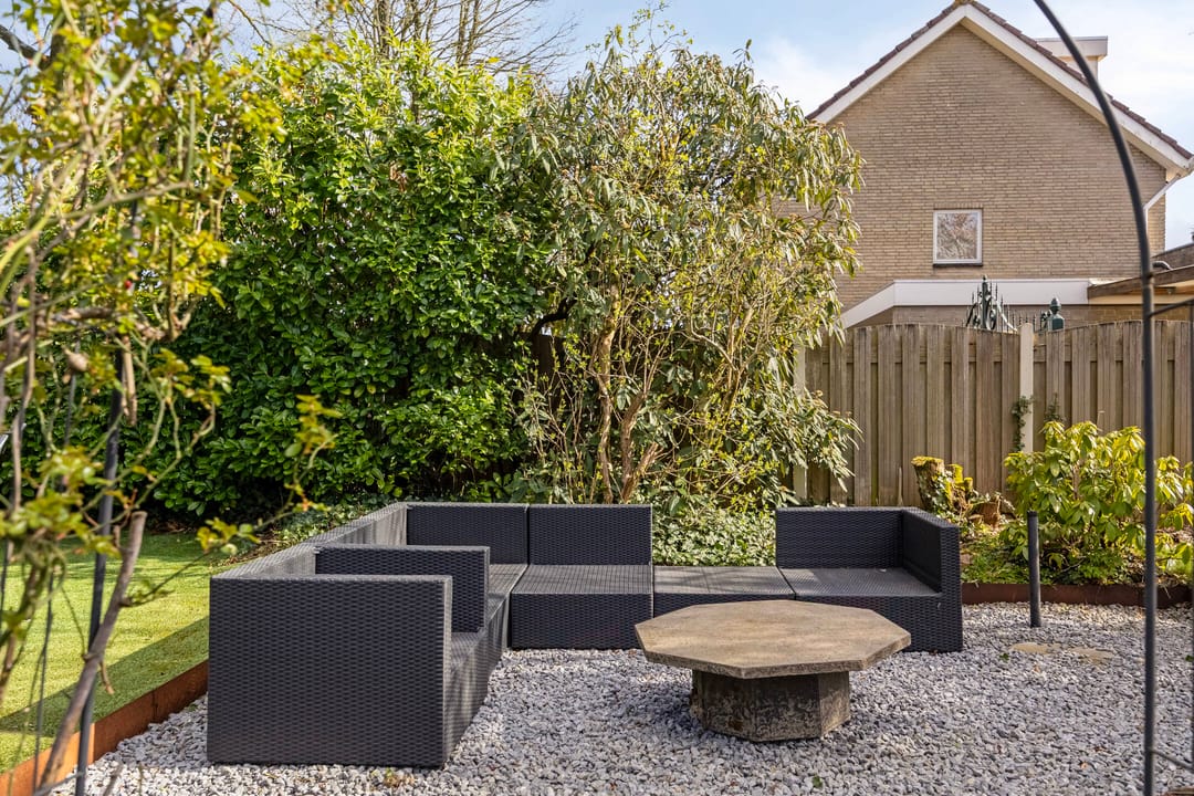Spacious extended semi-detached residence with five bedrooms in Oosterhout — 50
