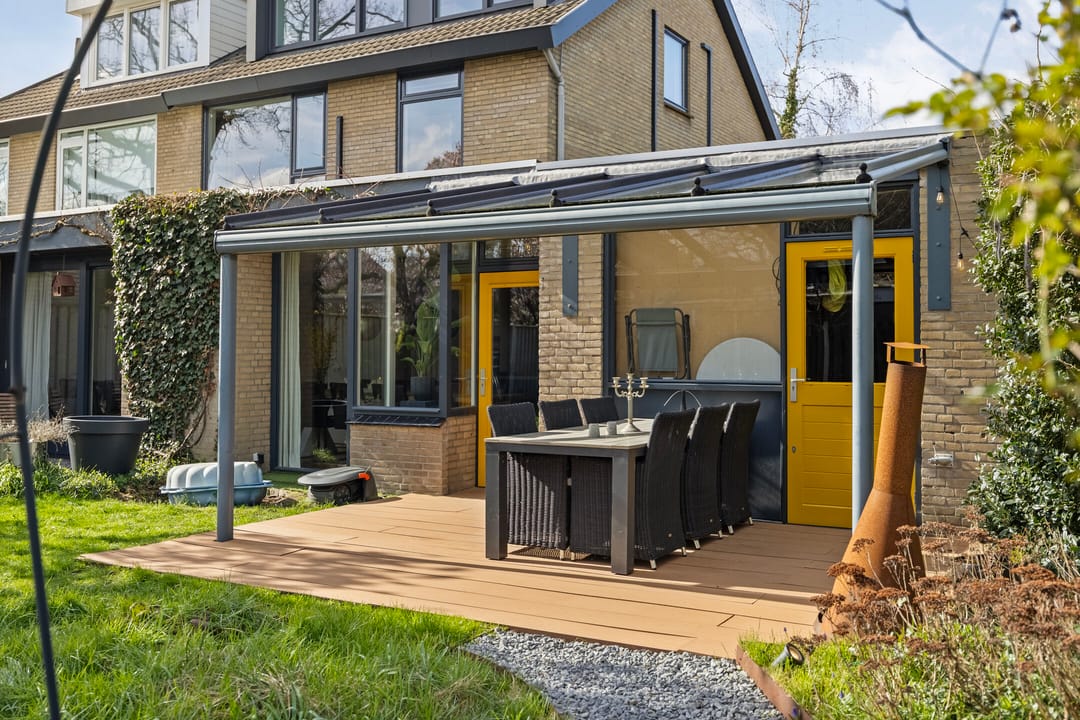 Spacious extended semi-detached residence with five bedrooms in Oosterhout — 52
