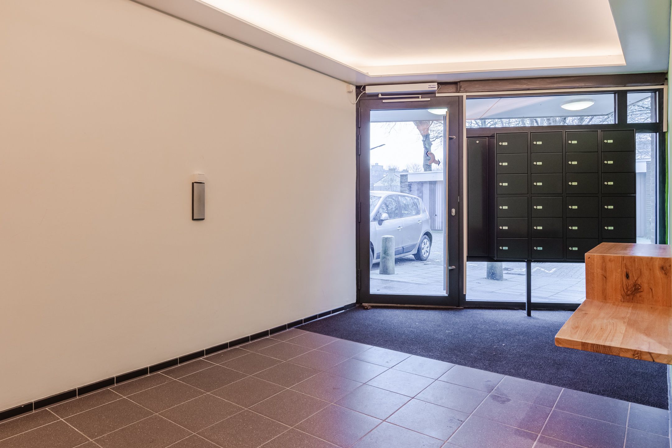 Spacious four room apartment with west facing balcony and storage in Haarlem — 20