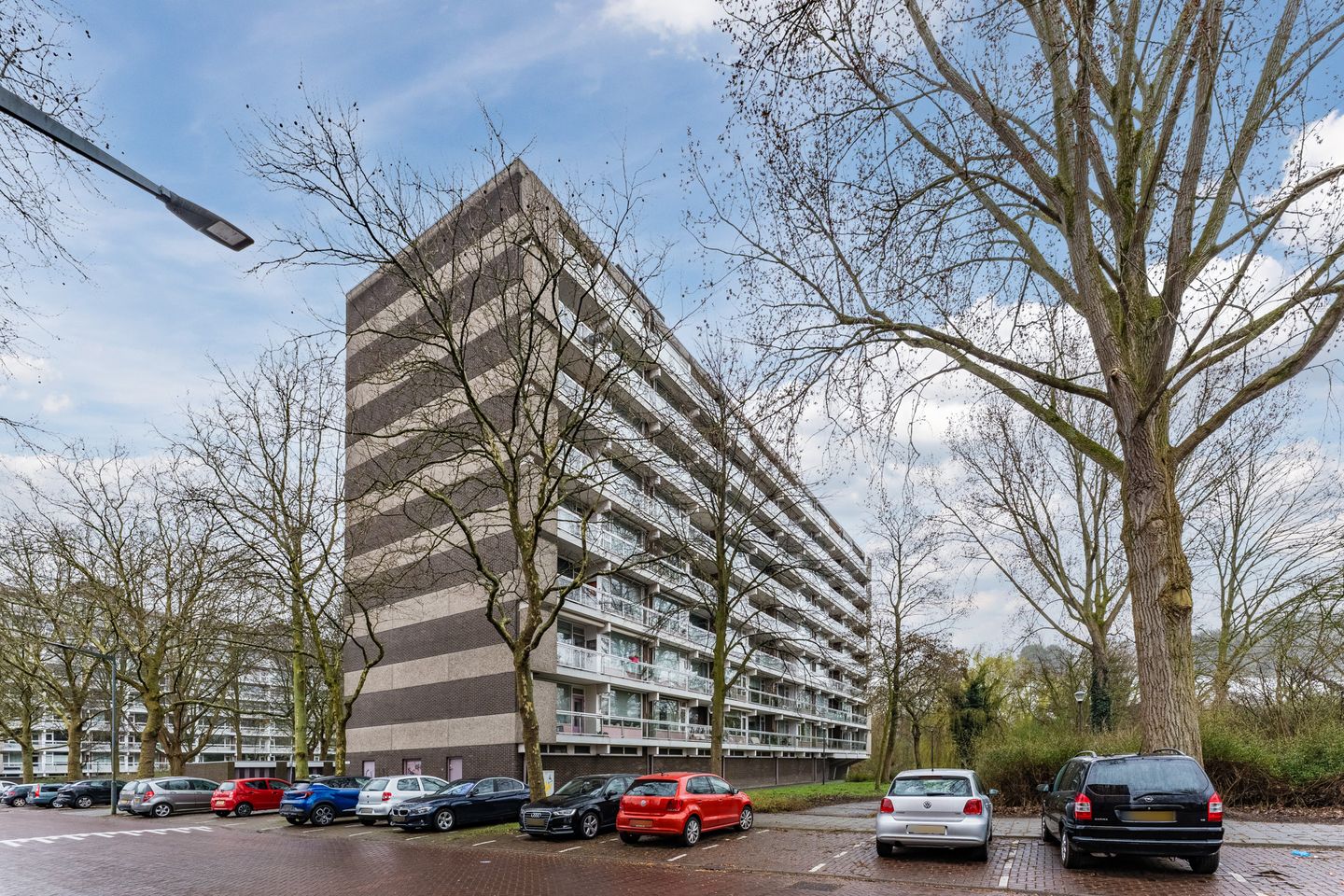 Spacious four room apartment with west facing balcony and storage in Haarlem — 24
