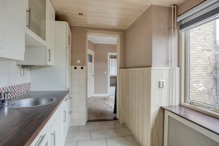 Photo 3 of Bavinckstraat 30