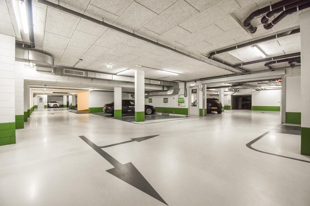 Photo 22 of Leo Smitstraat 41