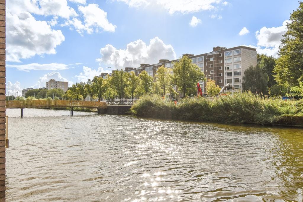 Photo 23 of Leo Smitstraat 41