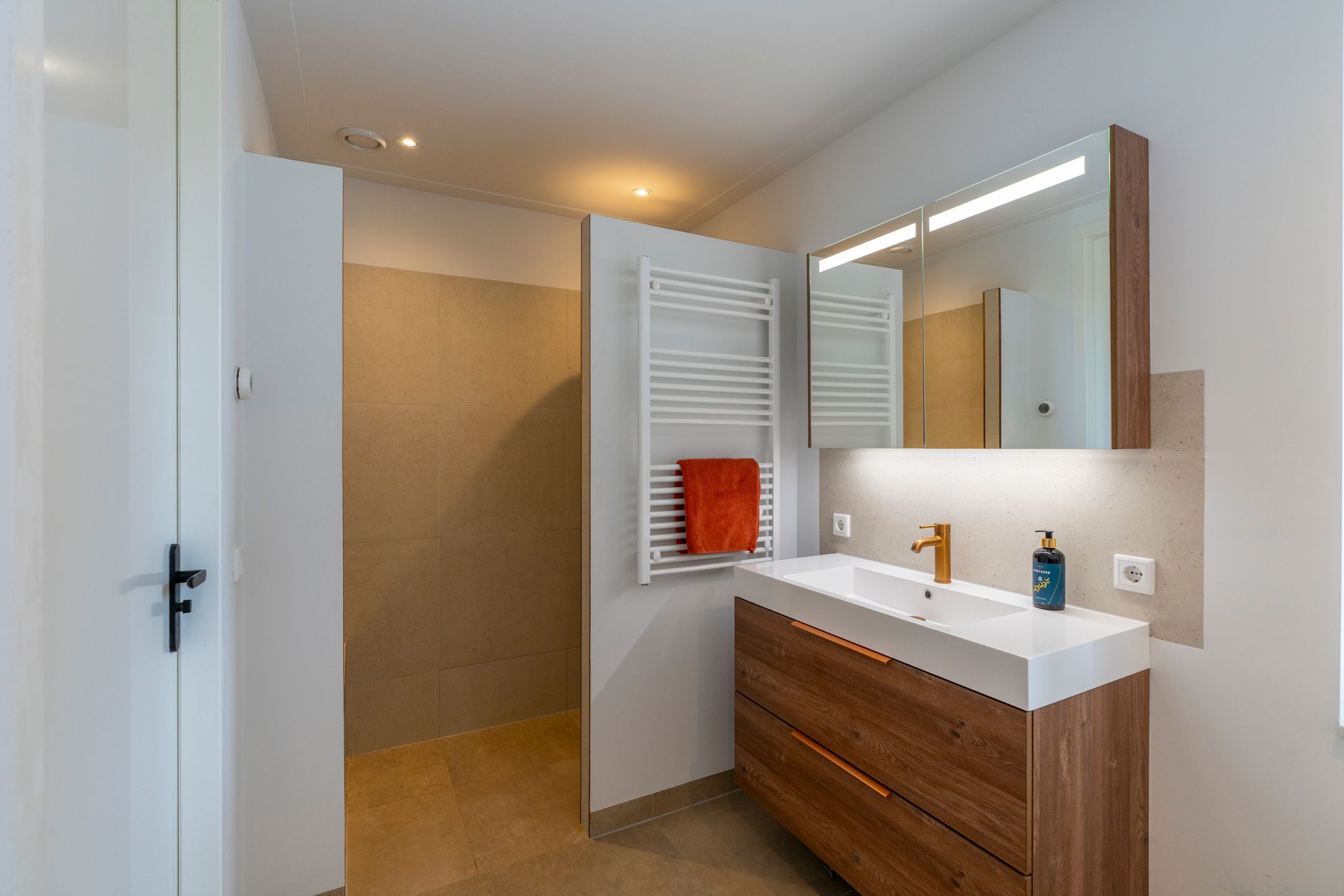 Foto 33 van Bessenland 8