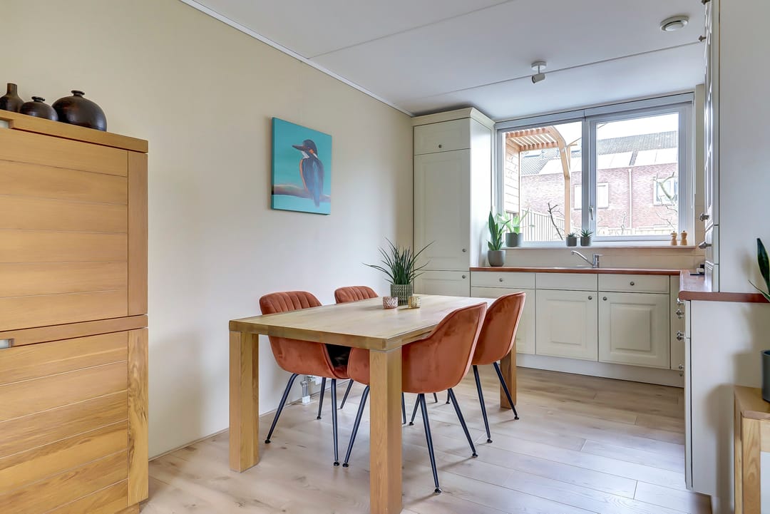 Well-Maintained Energy-Efficient Terraced House in Quiet Courtyard — 16