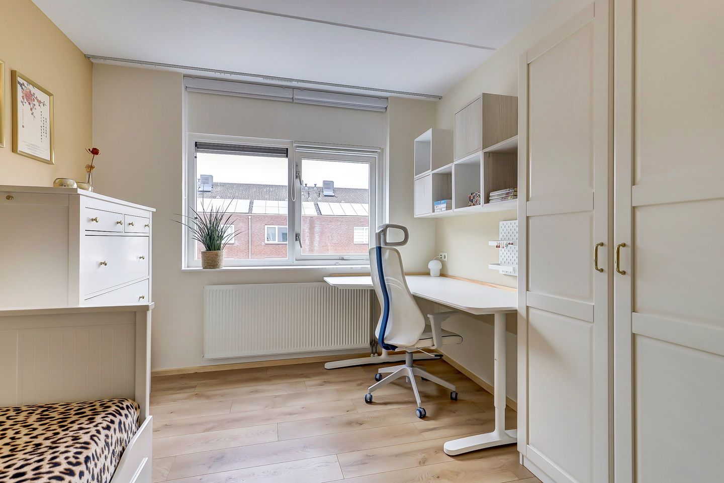 Well-Maintained Energy-Efficient Terraced House in Quiet Courtyard — 27