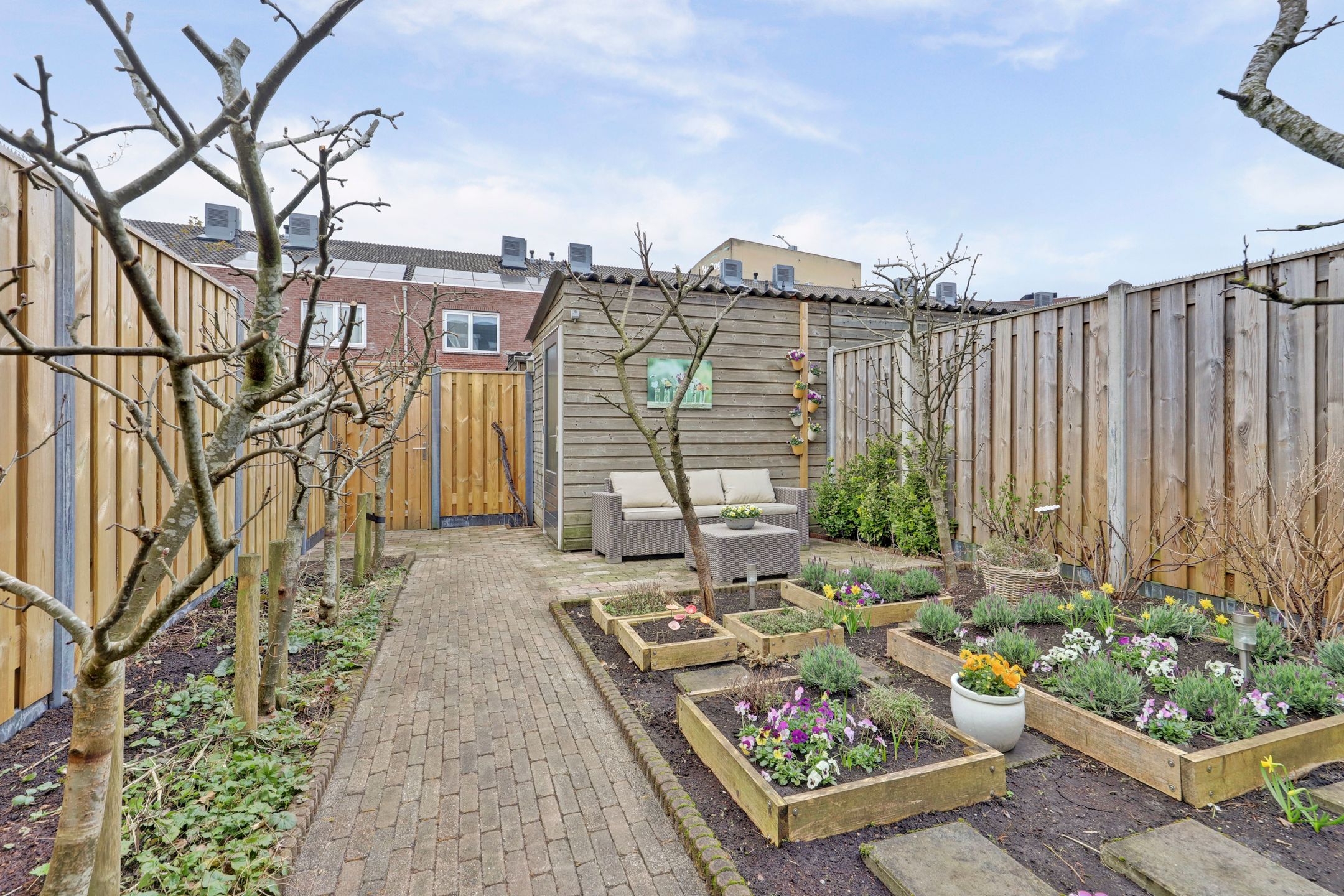Well-Maintained Energy-Efficient Terraced House in Quiet Courtyard — 58