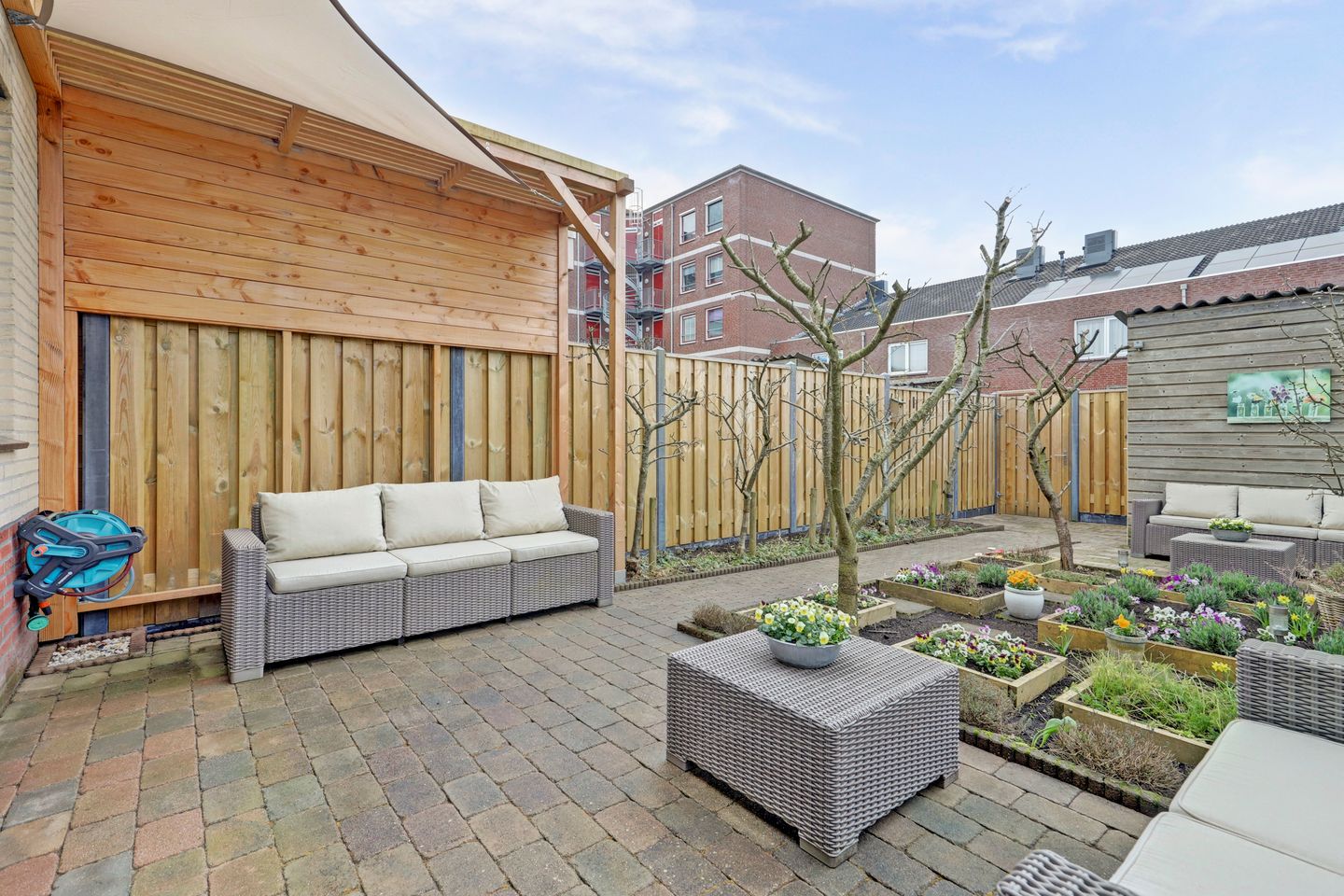 Well-Maintained Energy-Efficient Terraced House in Quiet Courtyard — 54