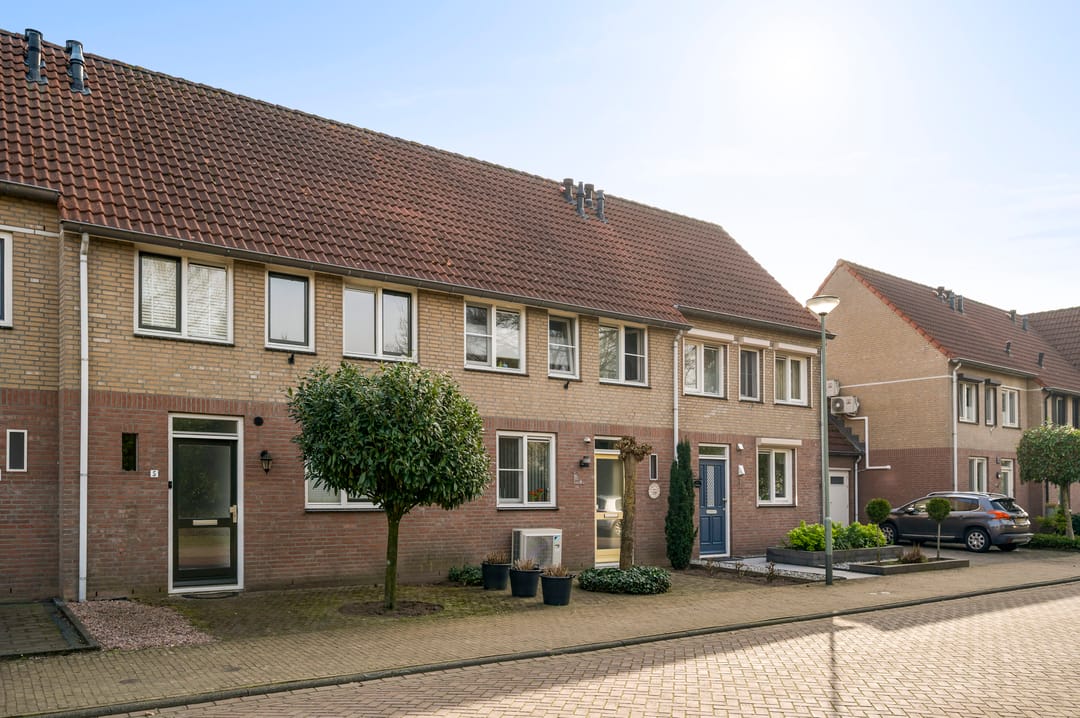 Foto 1 van Van Frezinstraat 5