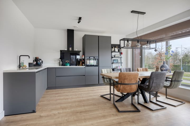 Foto 3 van Raadhuisplein 3-H