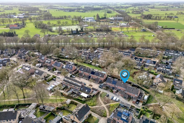 Photo 2 of Venkel 35