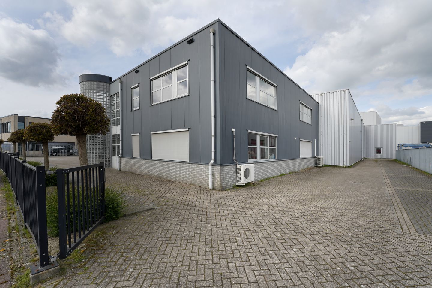 Bekijk foto 3 van Melkrijder 6