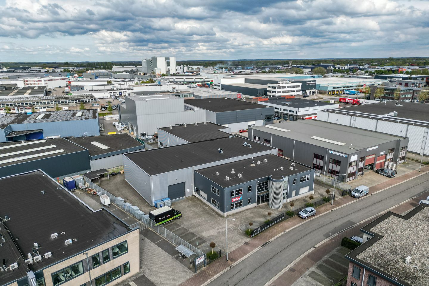 Bekijk foto 4 van Melkrijder 6