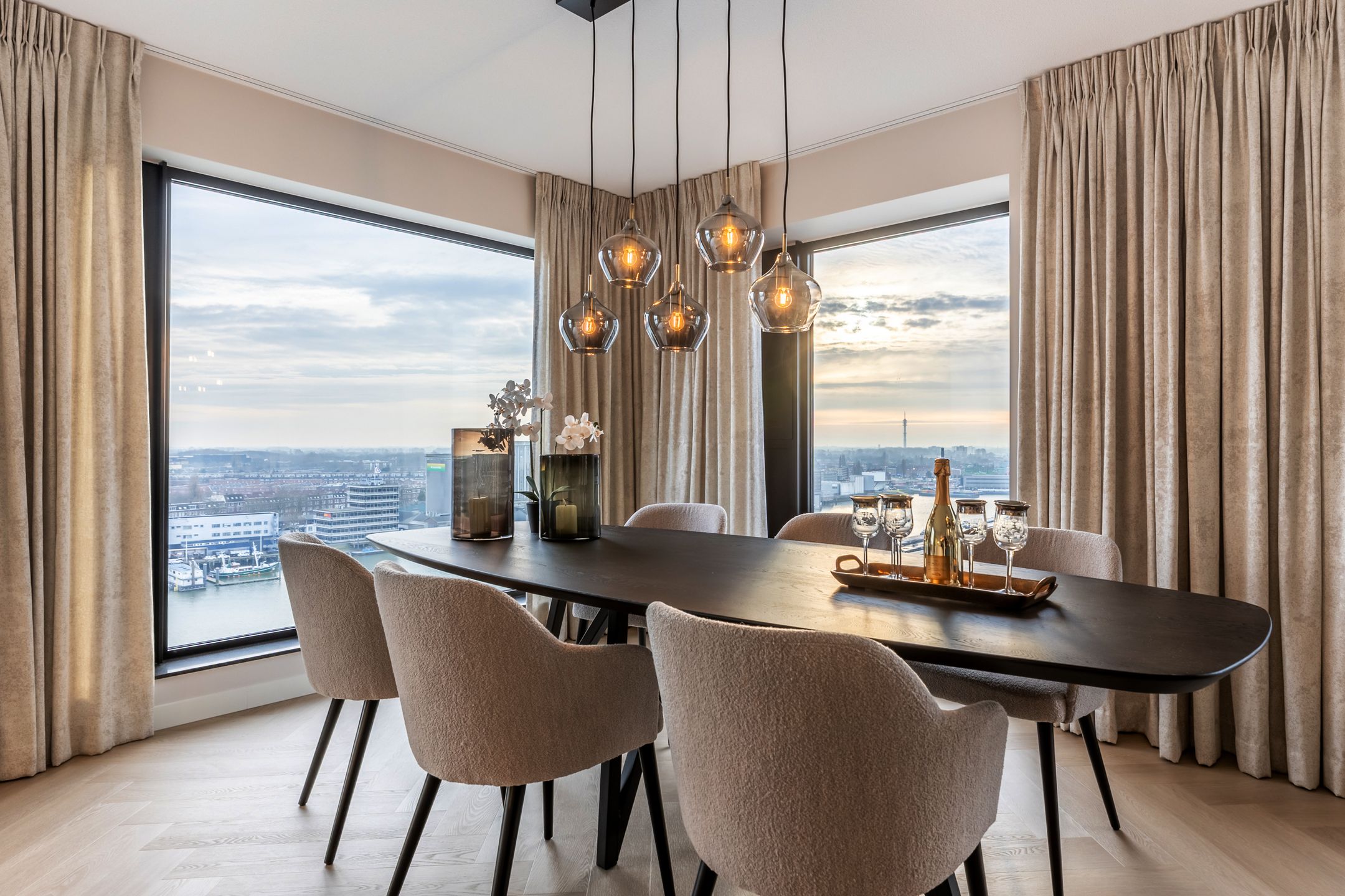 Foto 12 van Maashaven N.z. 711