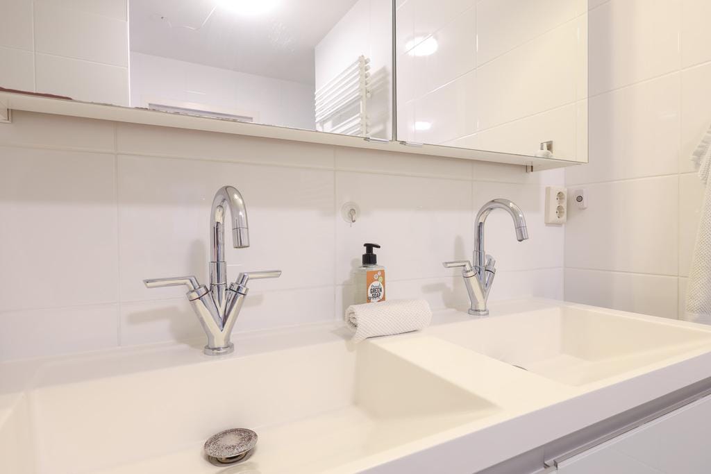 Photo 21 of Valkenburgerstraat 194-S