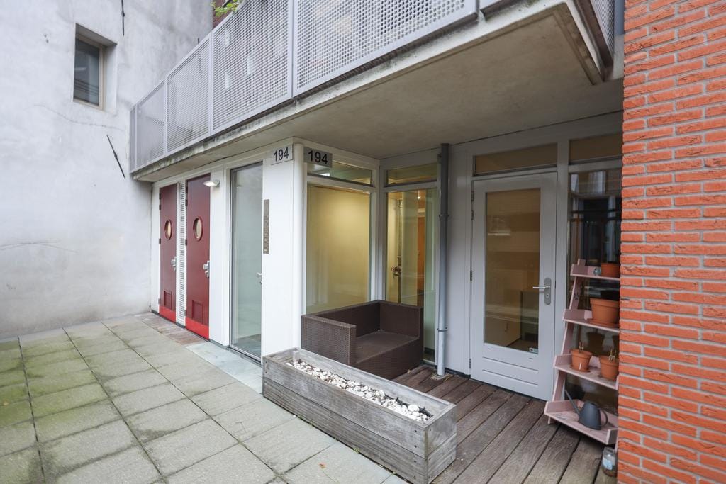 Photo 24 of Valkenburgerstraat 194-S